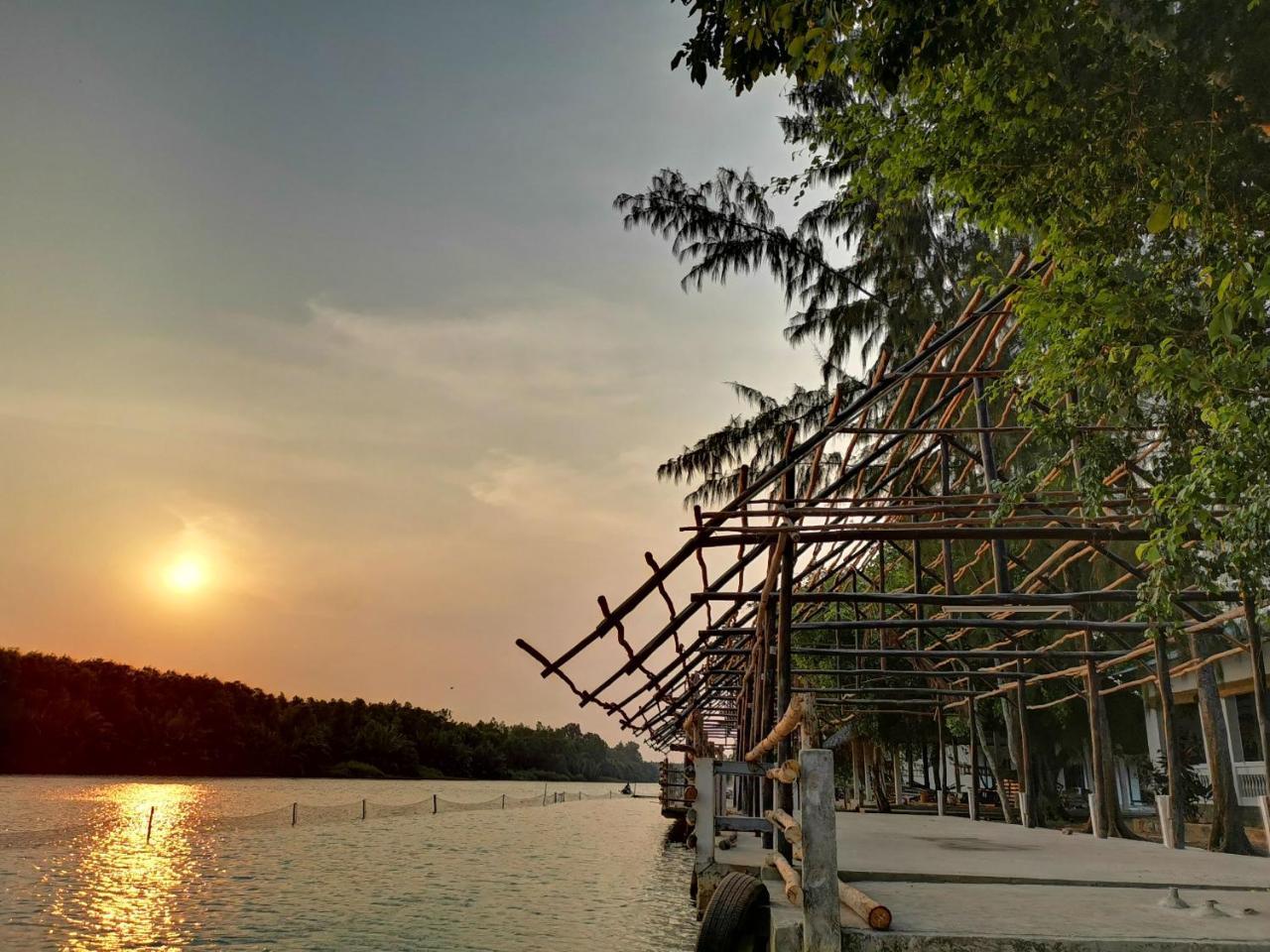 Chi-Bu Riverside Nhon Trach Exterior photo